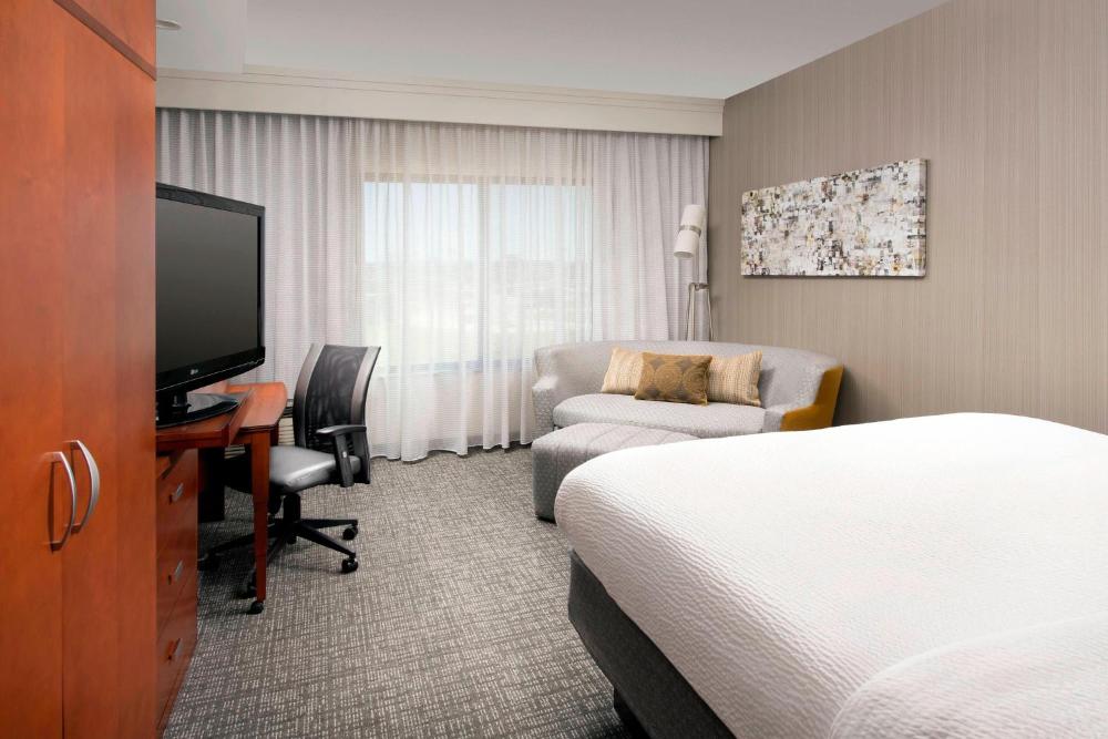 King Room with Sofa Bed interior